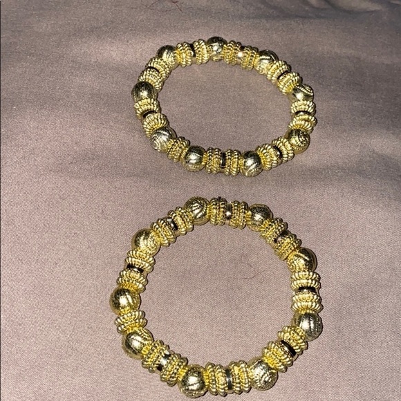 Vintage gold tone Beaded elastic bracelet - Picture 5 of 7